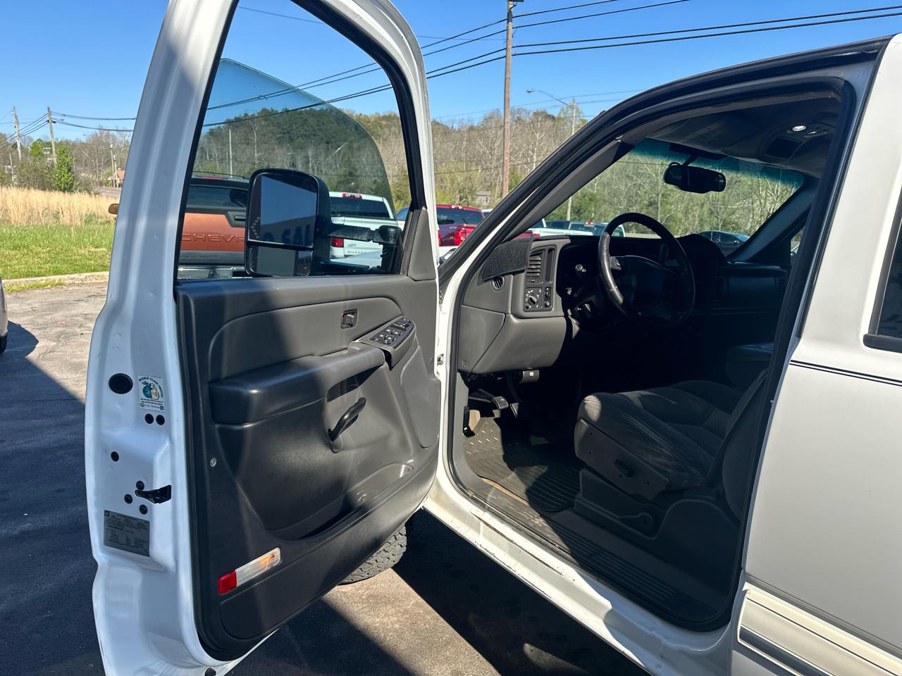 Chevrolet Silverado 2500HD LS Crew Cab 2WD 2006