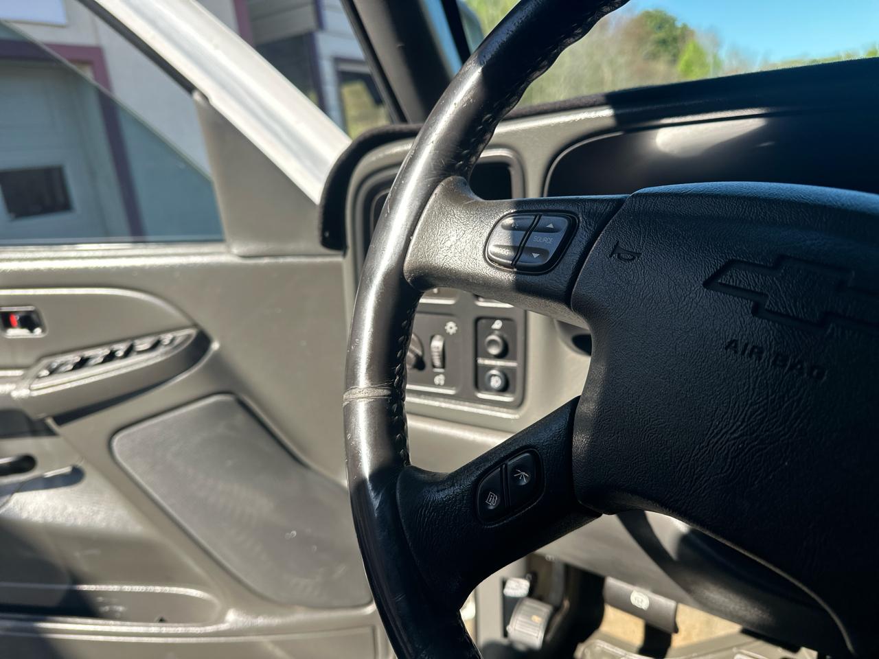 Chevrolet Silverado 2500HD LS Crew Cab 2WD 2006