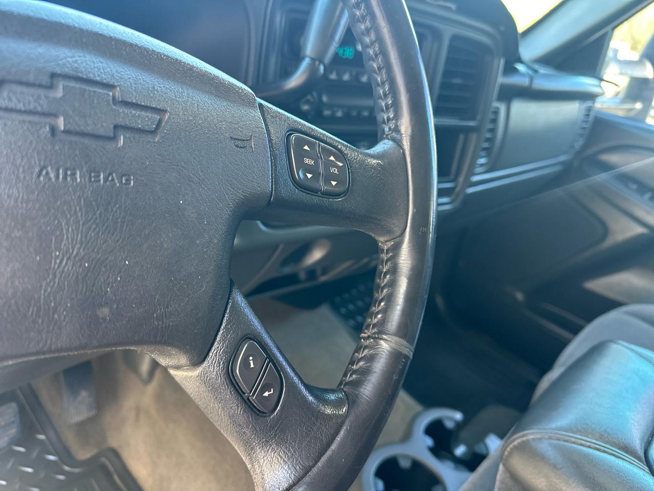 Chevrolet Silverado 2500HD LS Crew Cab 2WD 2006