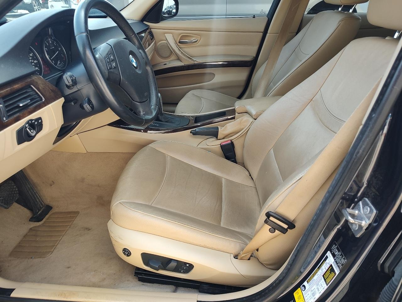 BMW 3-Series 328xi 2009