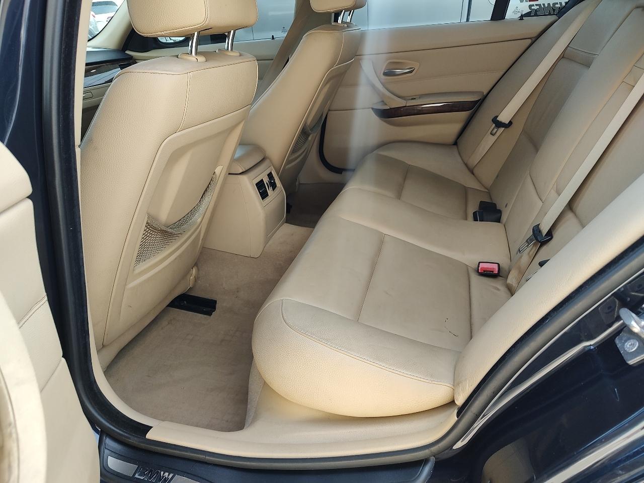 BMW 3-Series 328xi 2009