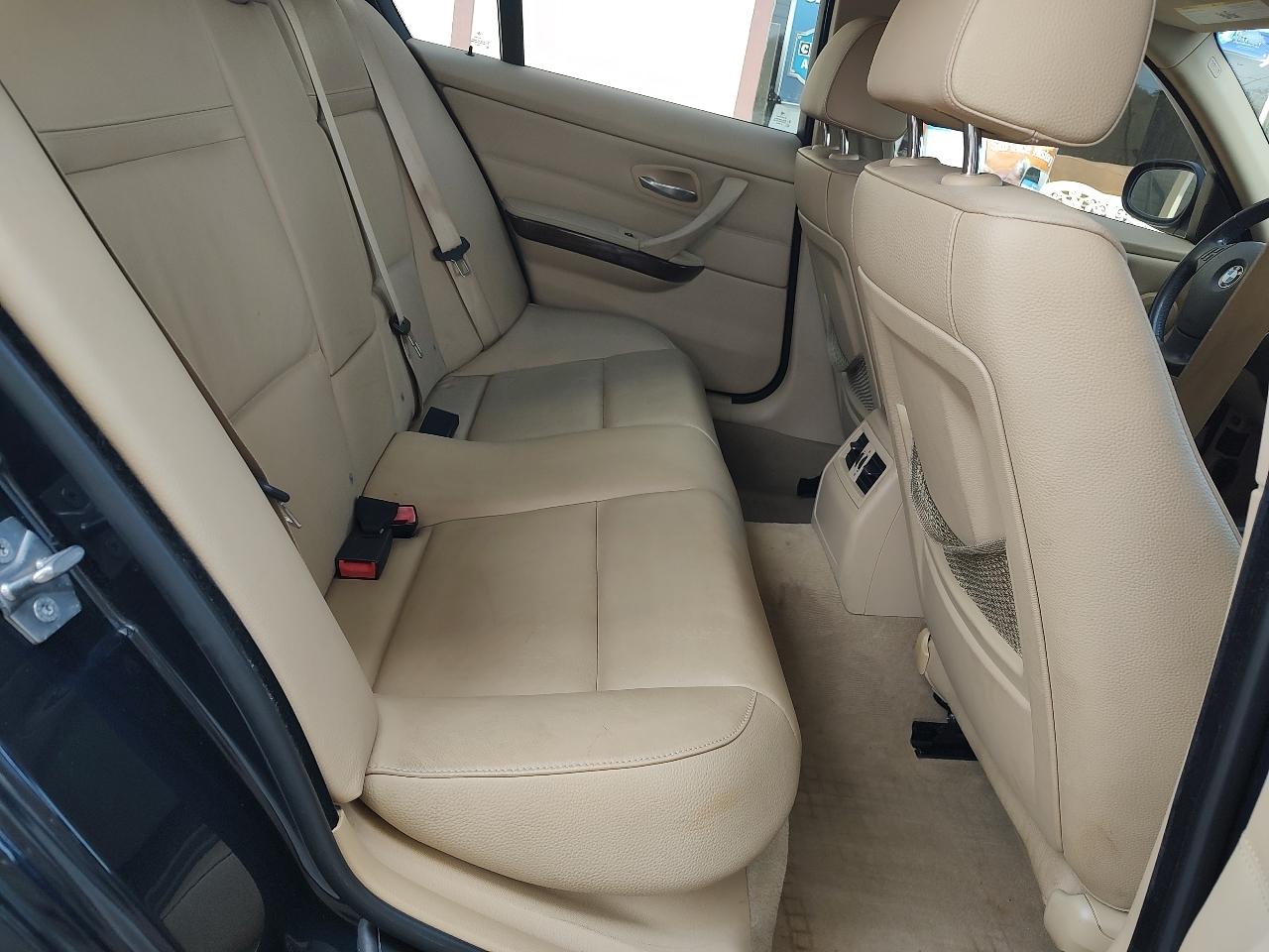 BMW 3-Series 328xi 2009