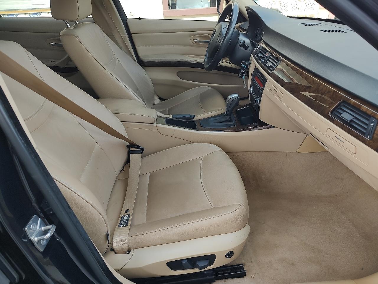 BMW 3-Series 328xi 2009