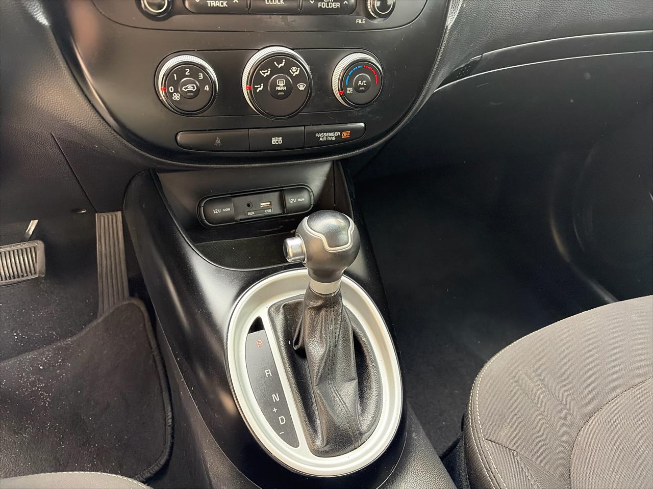 Kia Soul Base 6A 2016