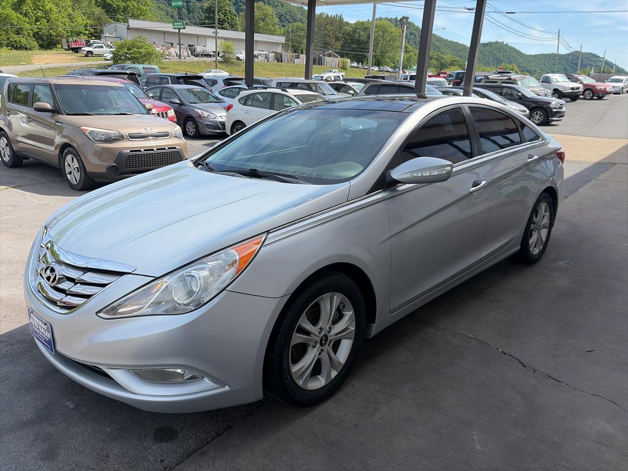 Hyundai Sonata SE Auto 2013