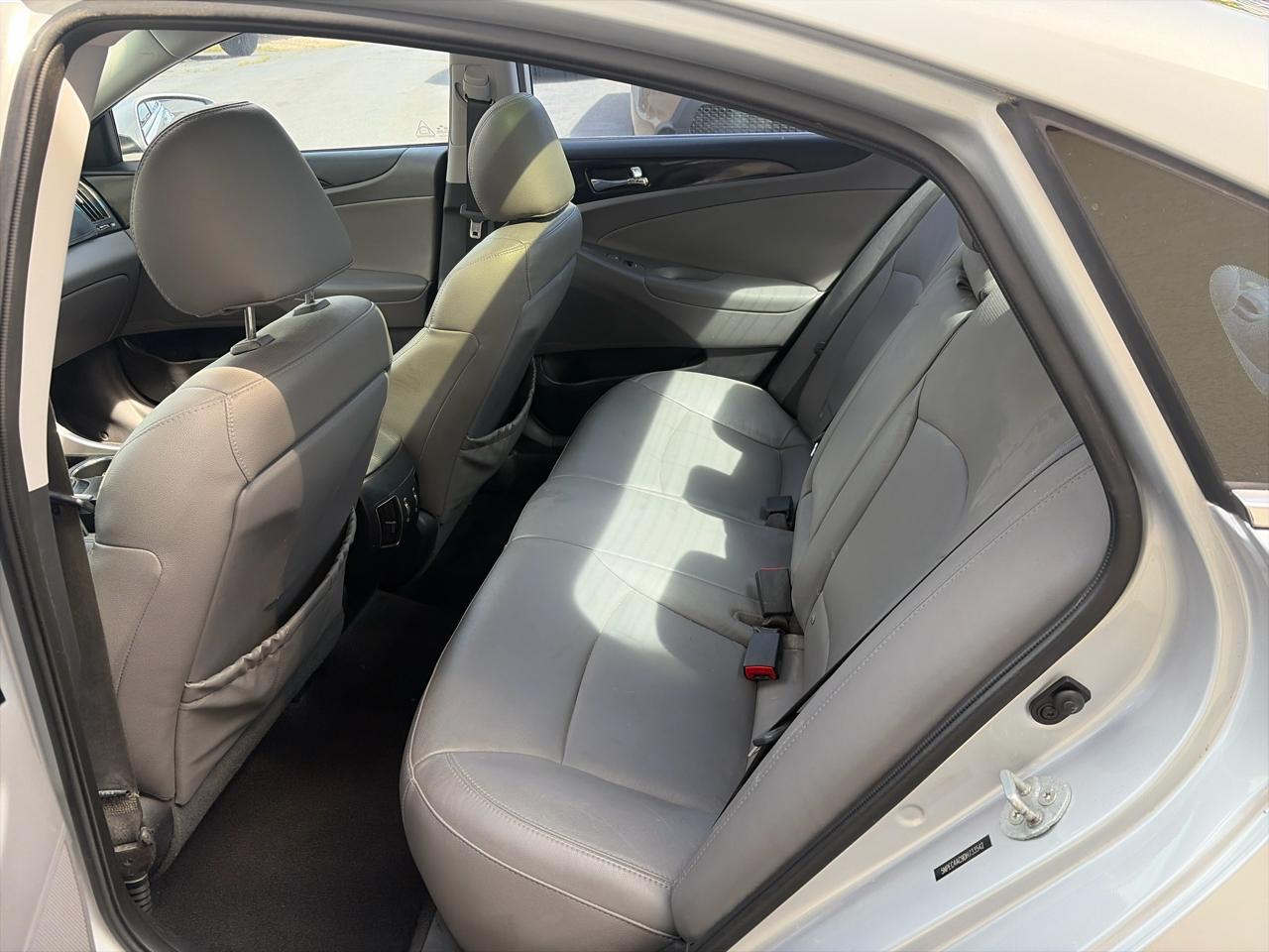 Hyundai Sonata SE Auto 2013