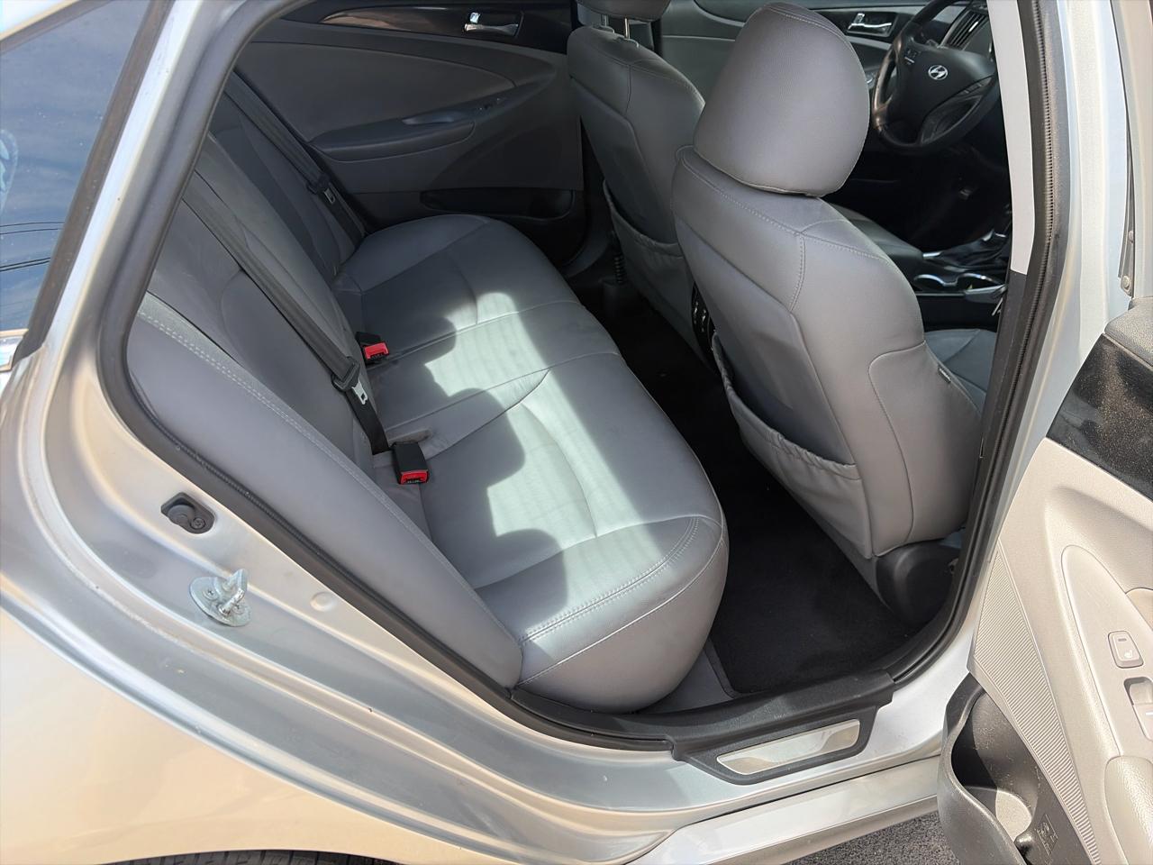Hyundai Sonata SE Auto 2013
