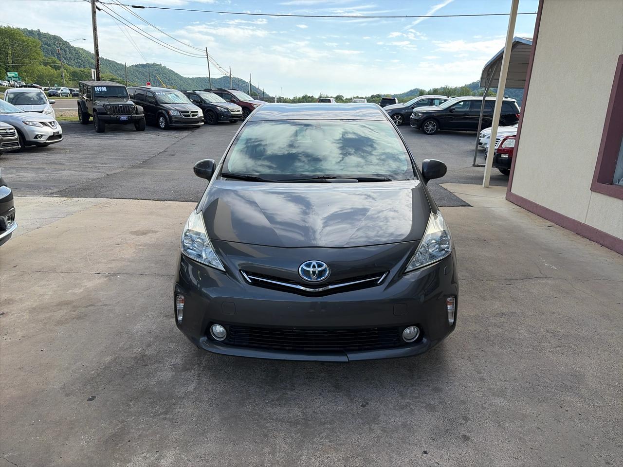 Toyota Prius V Three 2013