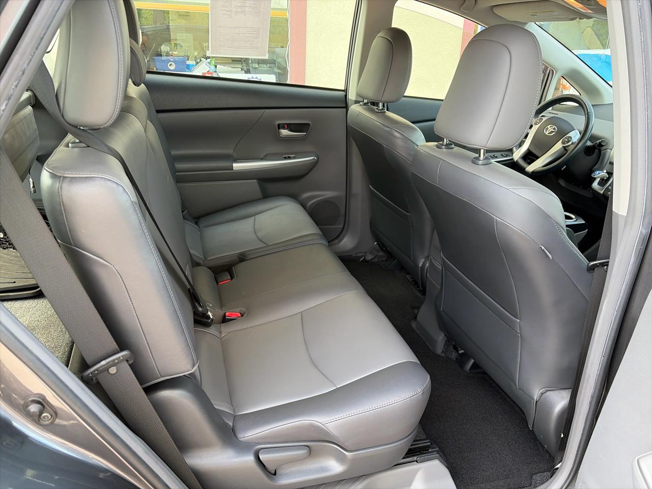 Toyota Prius V Three 2013