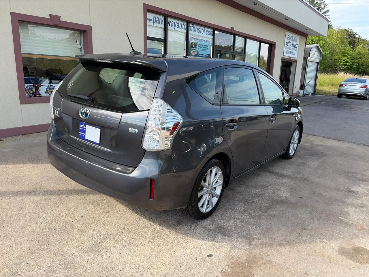 Toyota Prius V Three 2013