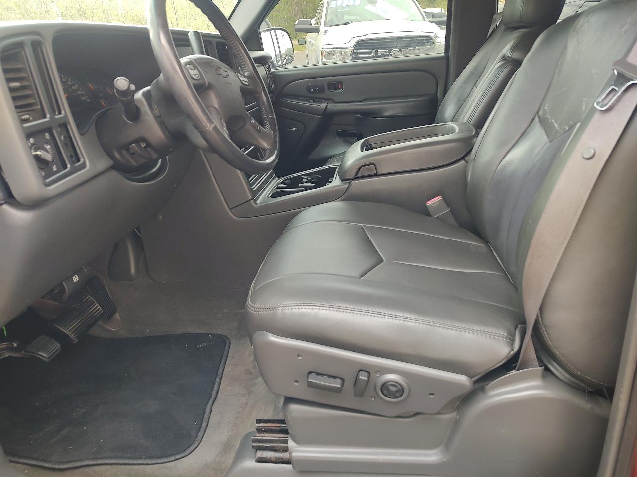 Chevrolet Avalanche 1500 2WD 2004