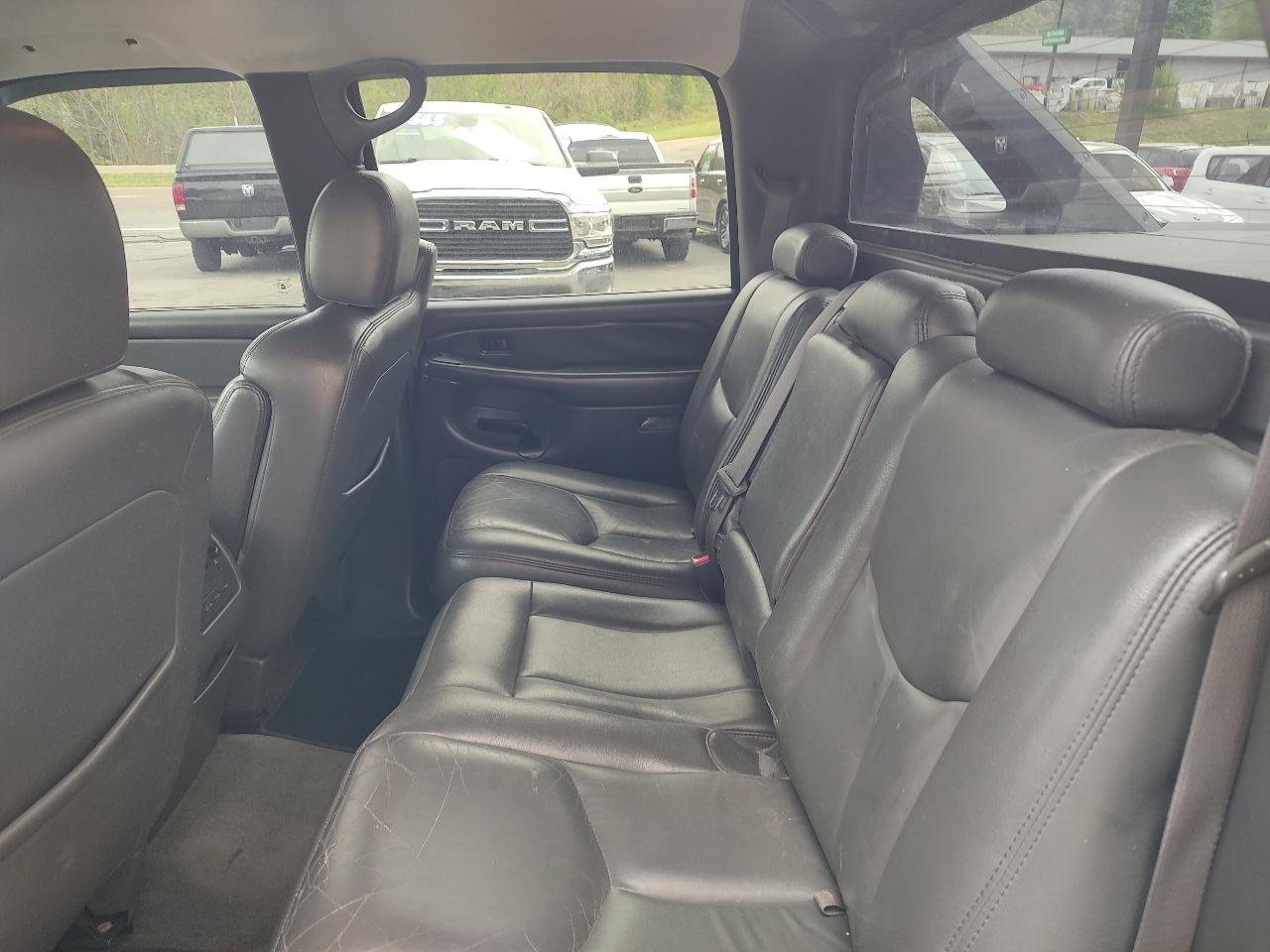 Chevrolet Avalanche 1500 2WD 2004