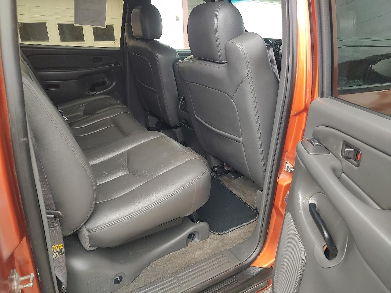 Chevrolet Avalanche 1500 2WD 2004