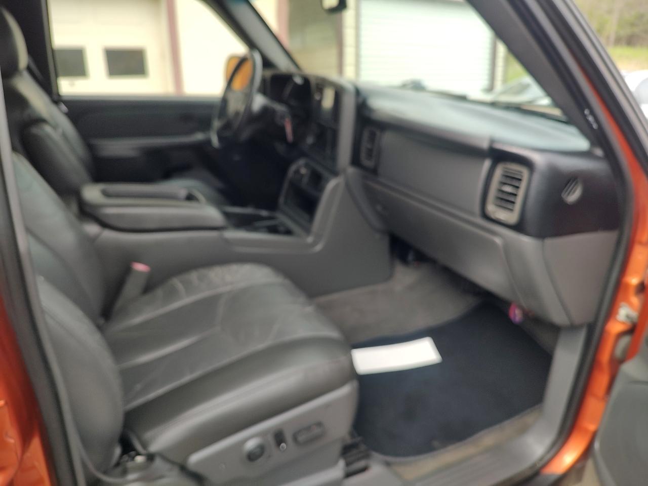 Chevrolet Avalanche 1500 2WD 2004