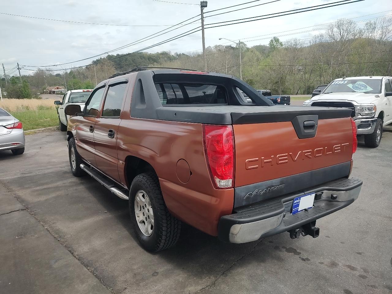 Chevrolet Avalanche 1500 2WD 2004