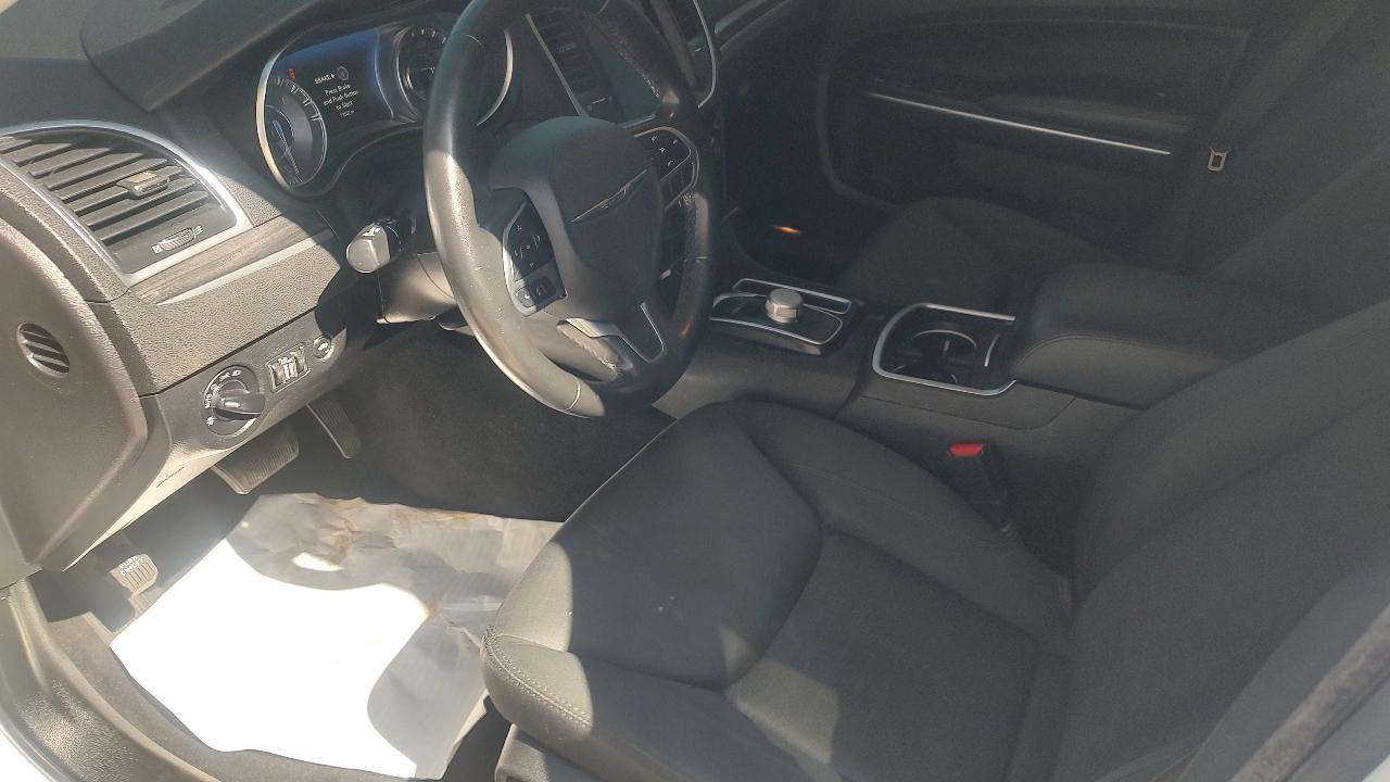 Chrysler 300 Touring 2021