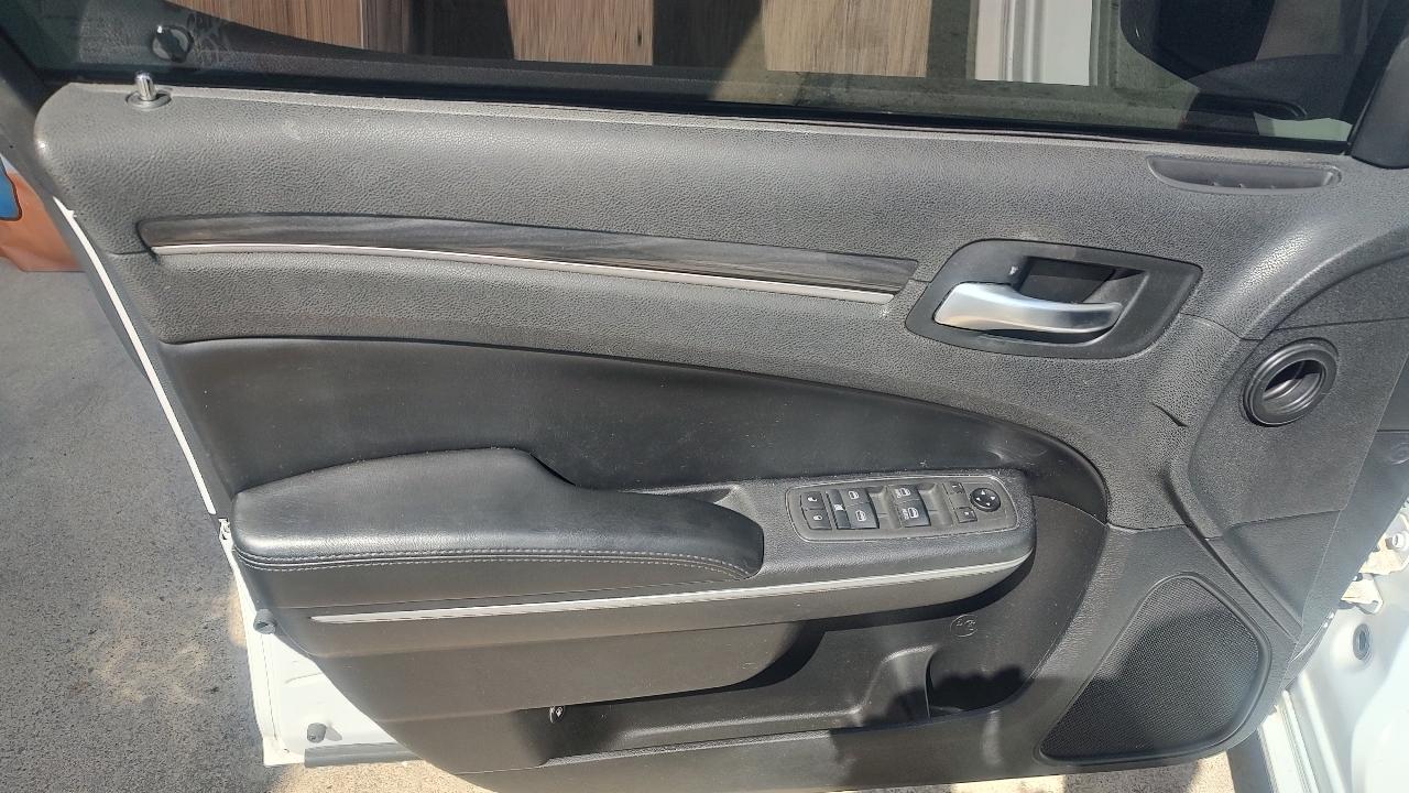 Chrysler 300 Touring 2021