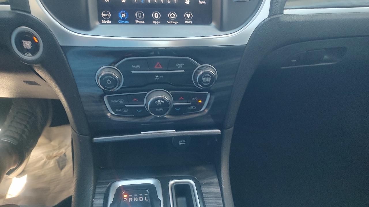 Chrysler 300 Touring 2021