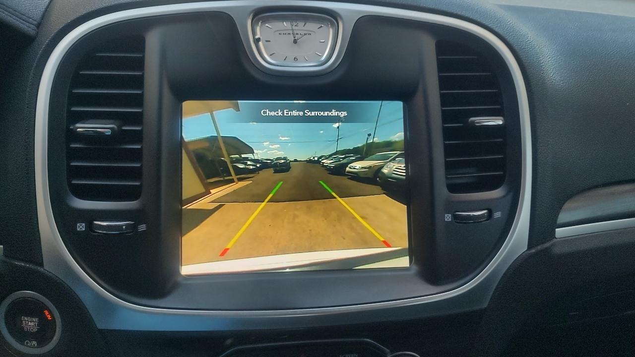 Chrysler 300 Touring 2021