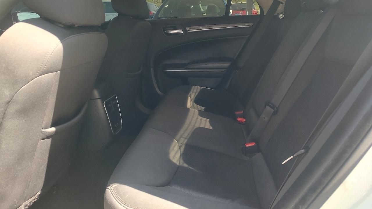 Chrysler 300 Touring 2021