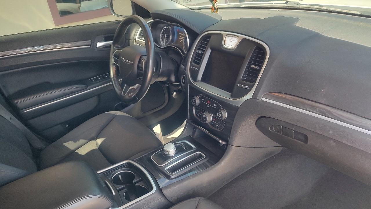 Chrysler 300 Touring 2021