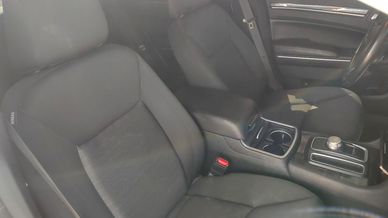 Chrysler 300 Touring 2021