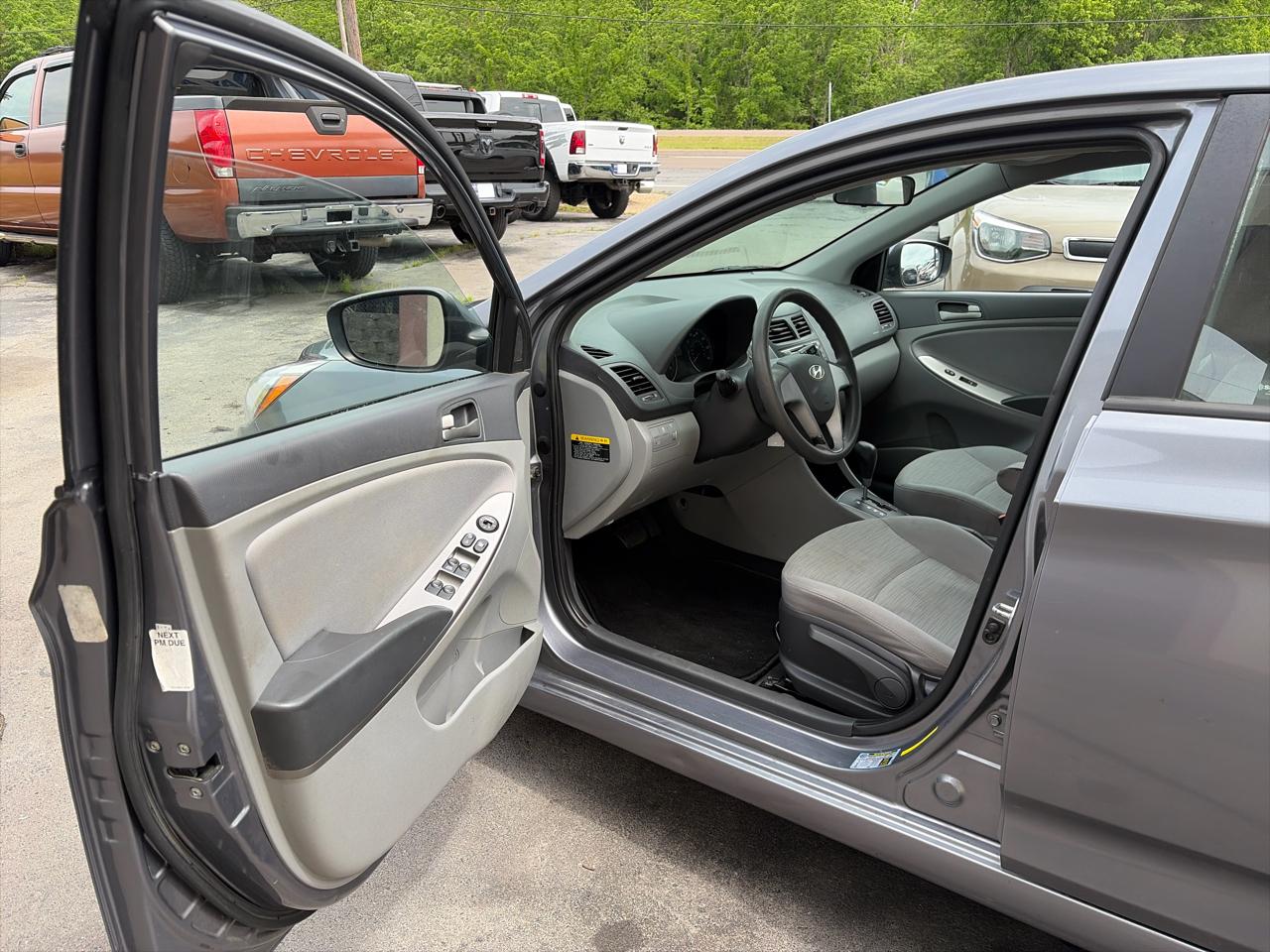Hyundai Accent SE 4-Door 6A 2017