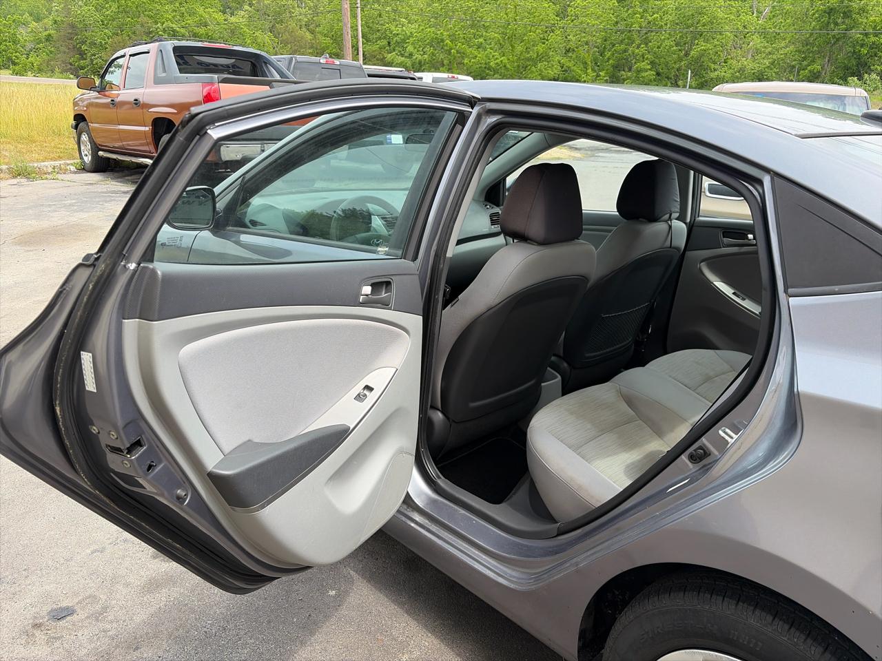 Hyundai Accent SE 4-Door 6A 2017