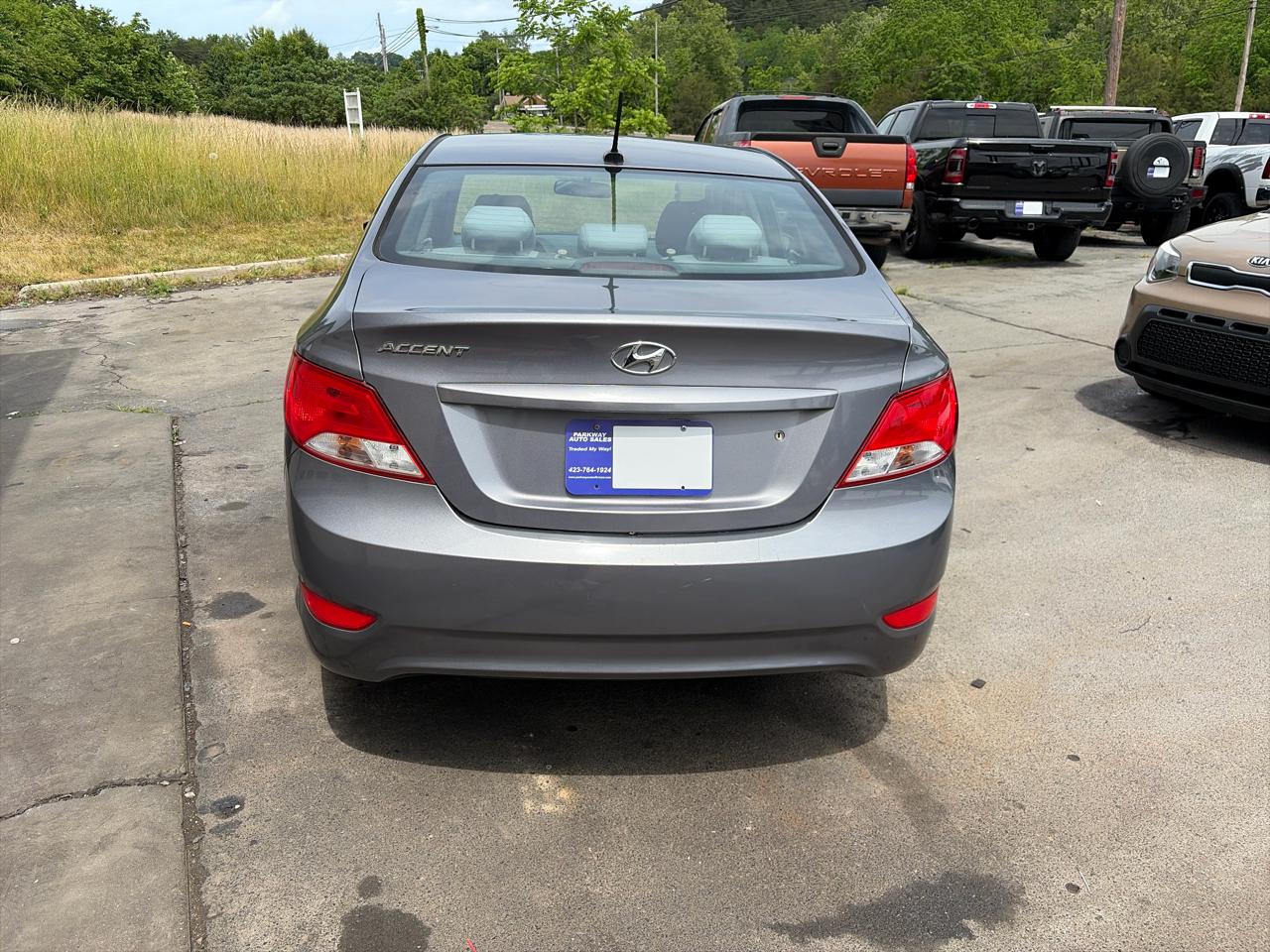 Hyundai Accent SE 4-Door 6A 2017