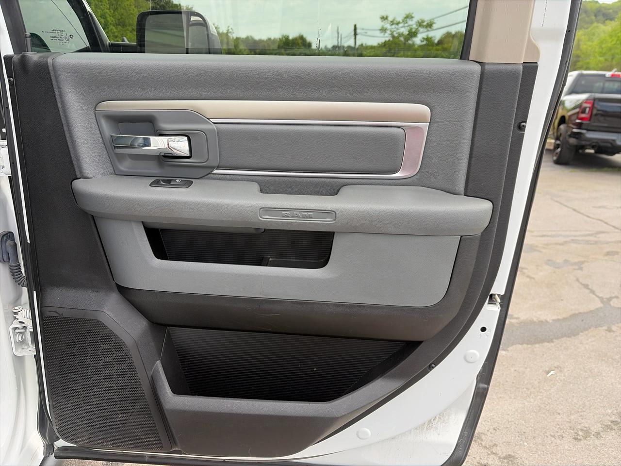 RAM 2500 SLT Crew Cab SWB 4WD 2018
