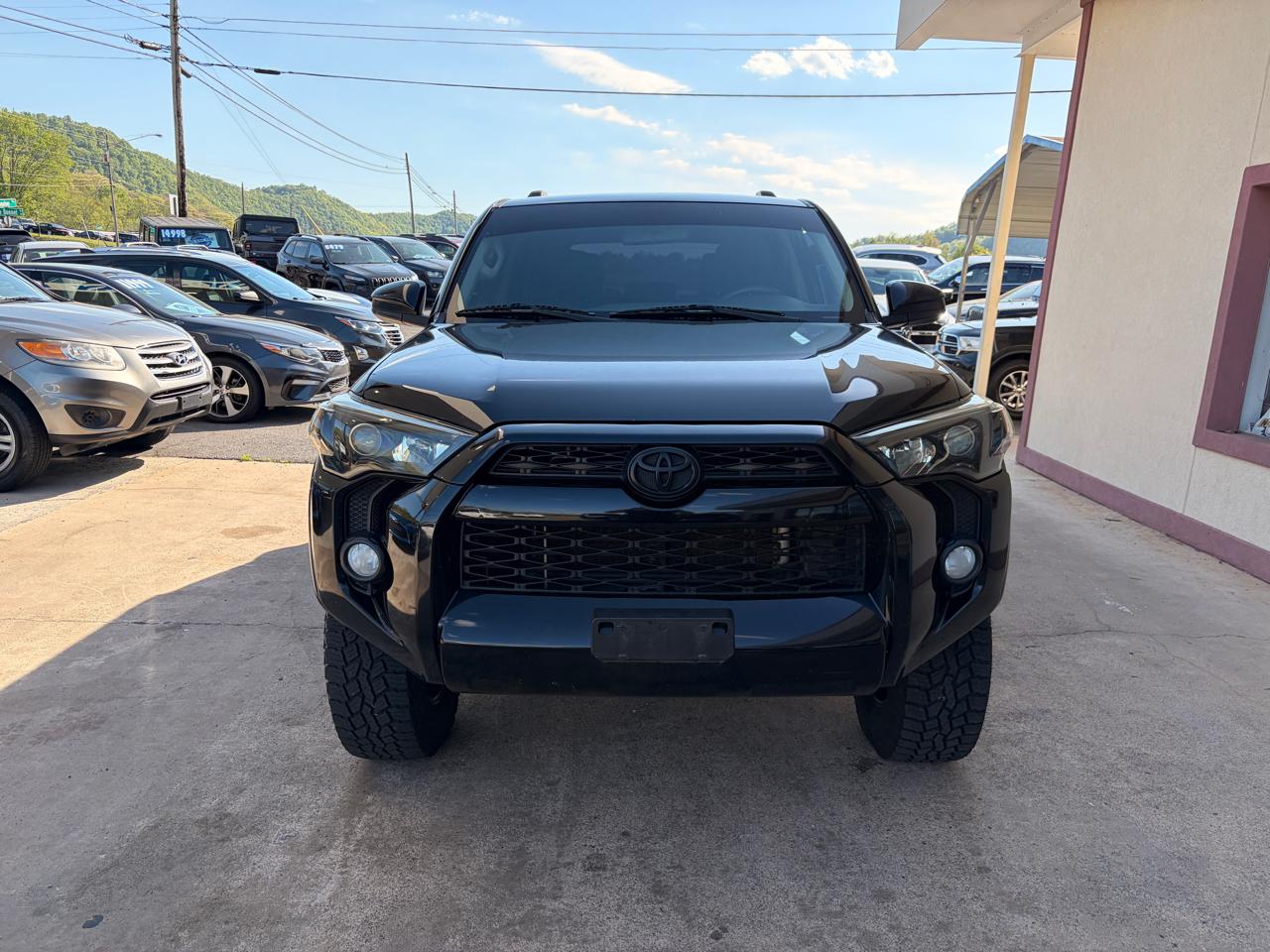 Toyota 4Runner SR5 4WD 2014