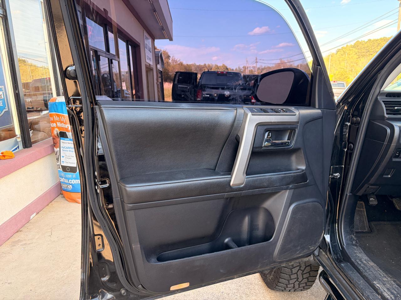 Toyota 4Runner SR5 4WD 2014