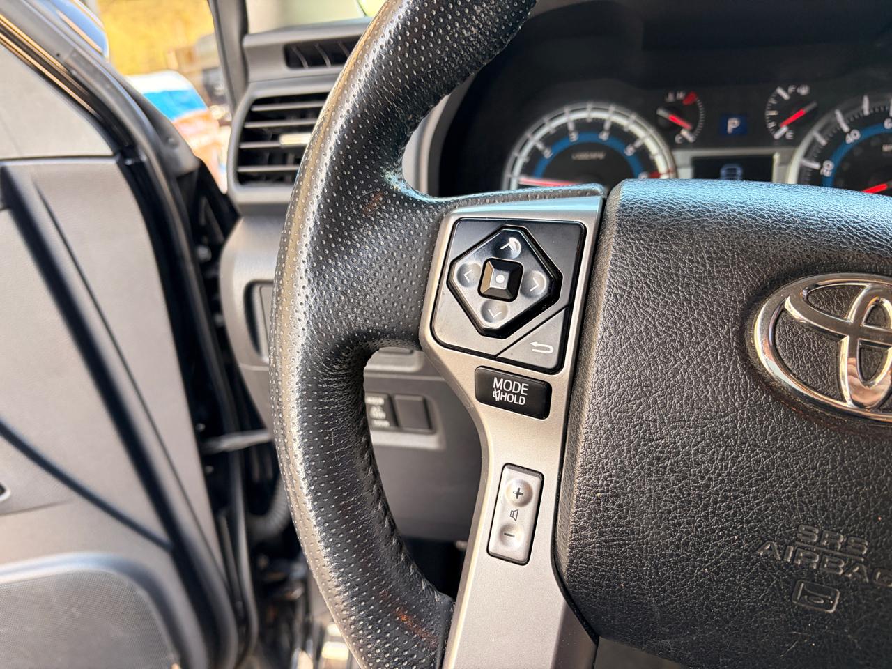 Toyota 4Runner SR5 4WD 2014