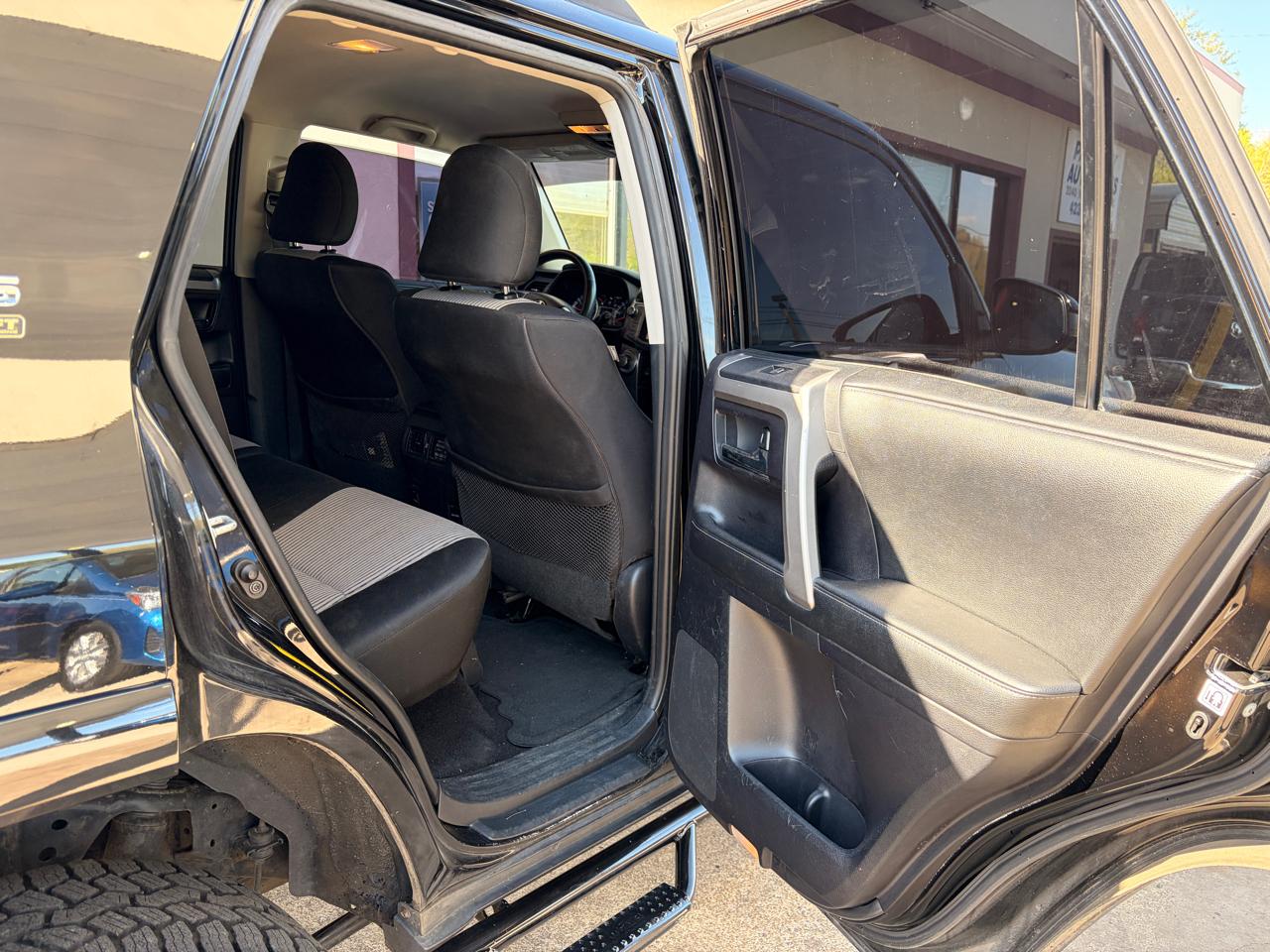 Toyota 4Runner SR5 4WD 2014