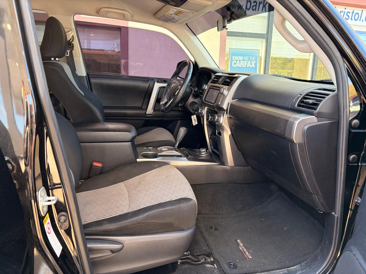 Toyota 4Runner SR5 4WD 2014