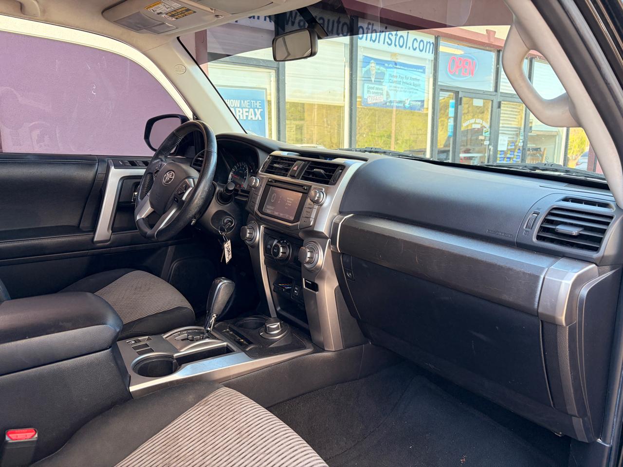 Toyota 4Runner SR5 4WD 2014