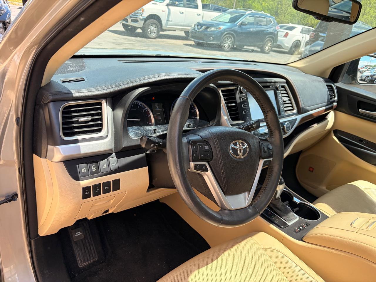 Toyota Highlander Limited AWD V6 2016