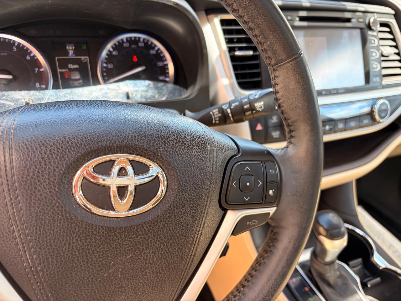 Toyota Highlander Limited AWD V6 2016