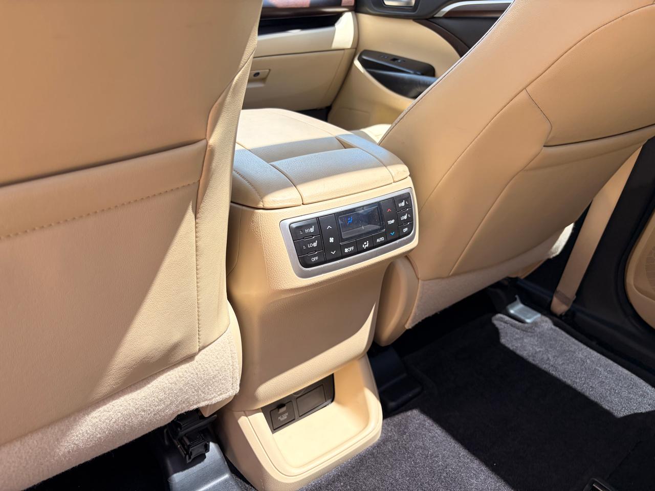 Toyota Highlander Limited AWD V6 2016