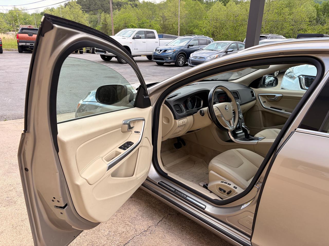 Volvo V60 T5 Drive-E Premier FWD 2016