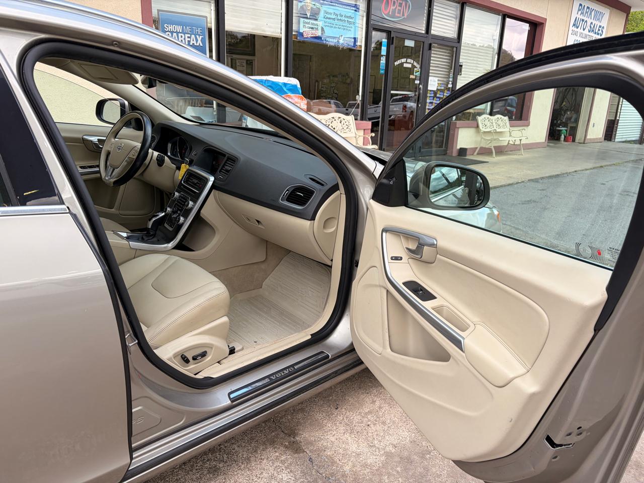 Volvo V60 T5 Drive-E Premier FWD 2016