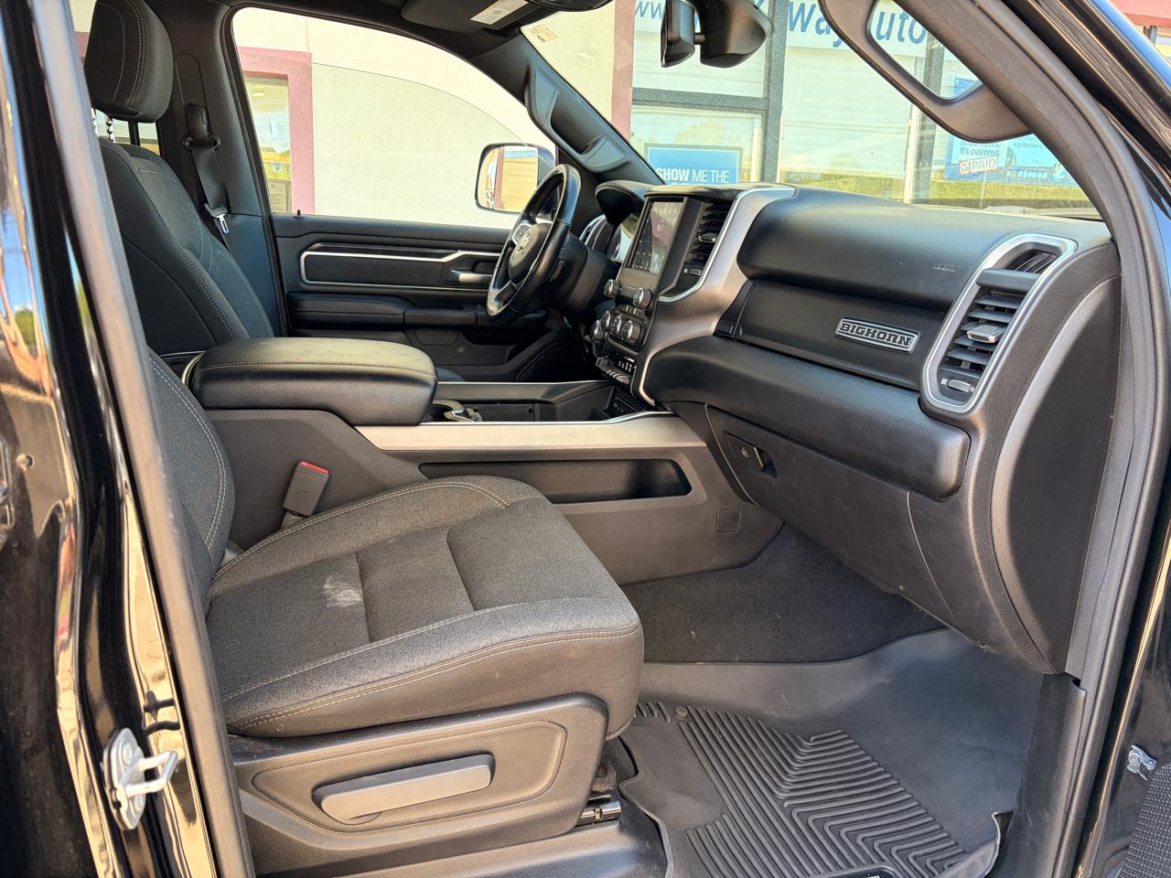 RAM 1500 Big Horn Crew Cab SWB 4WD 2019