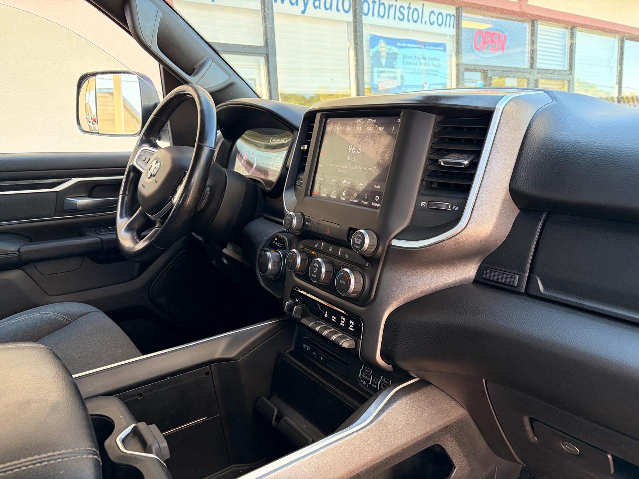RAM 1500 Big Horn Crew Cab SWB 4WD 2019
