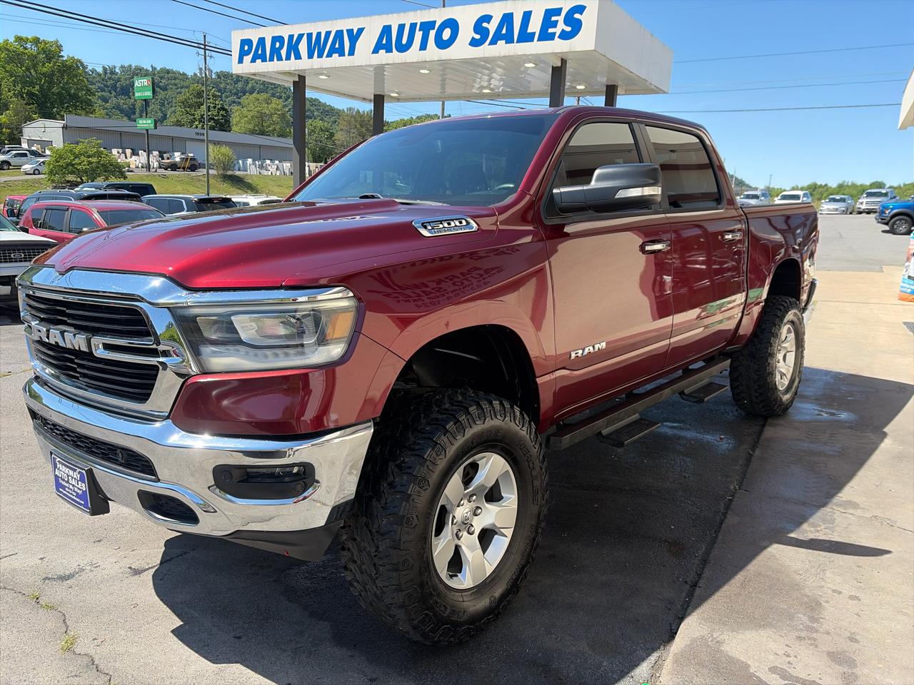 RAM 1500 Big Horn Crew Cab SWB 4WD 2019