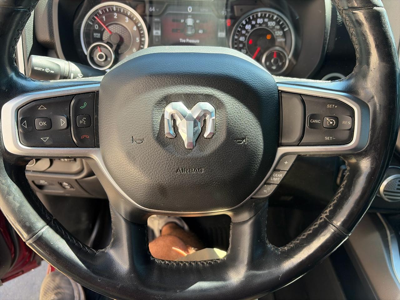RAM 1500 Big Horn Crew Cab SWB 4WD 2019