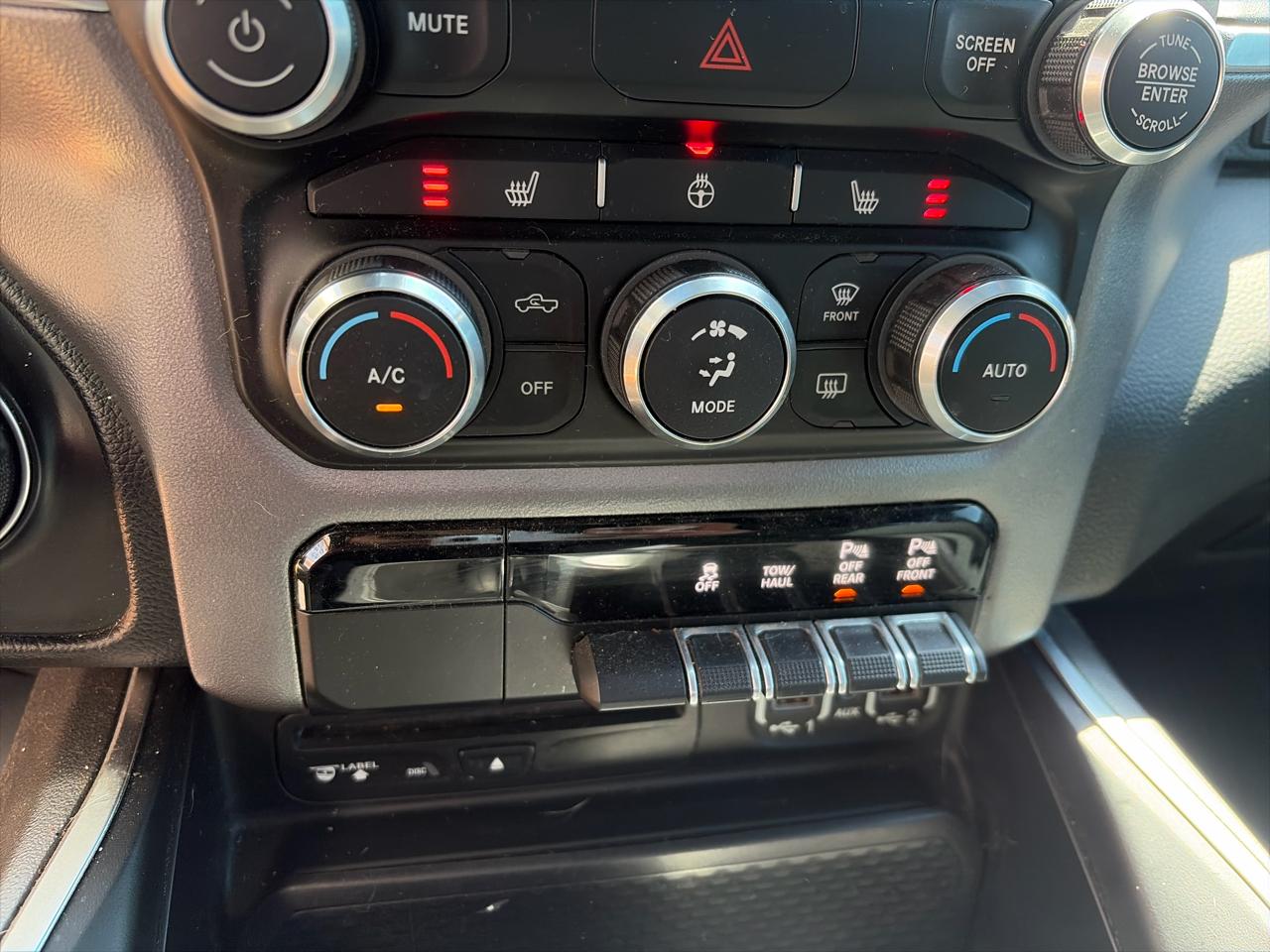 RAM 1500 Big Horn Crew Cab SWB 4WD 2019
