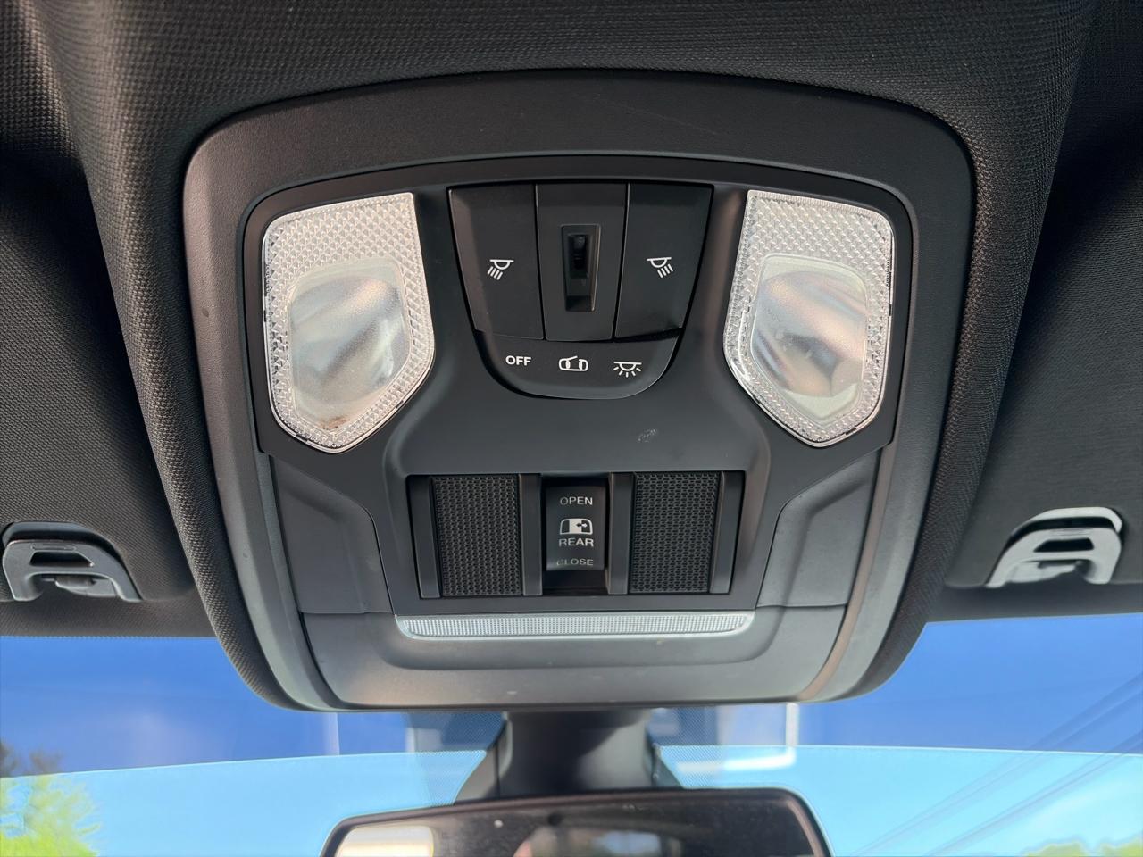 RAM 1500 Big Horn Crew Cab SWB 4WD 2019