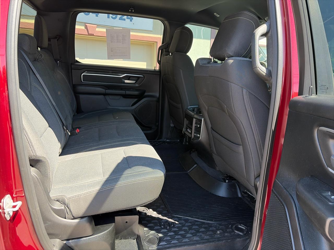 RAM 1500 Big Horn Crew Cab SWB 4WD 2019