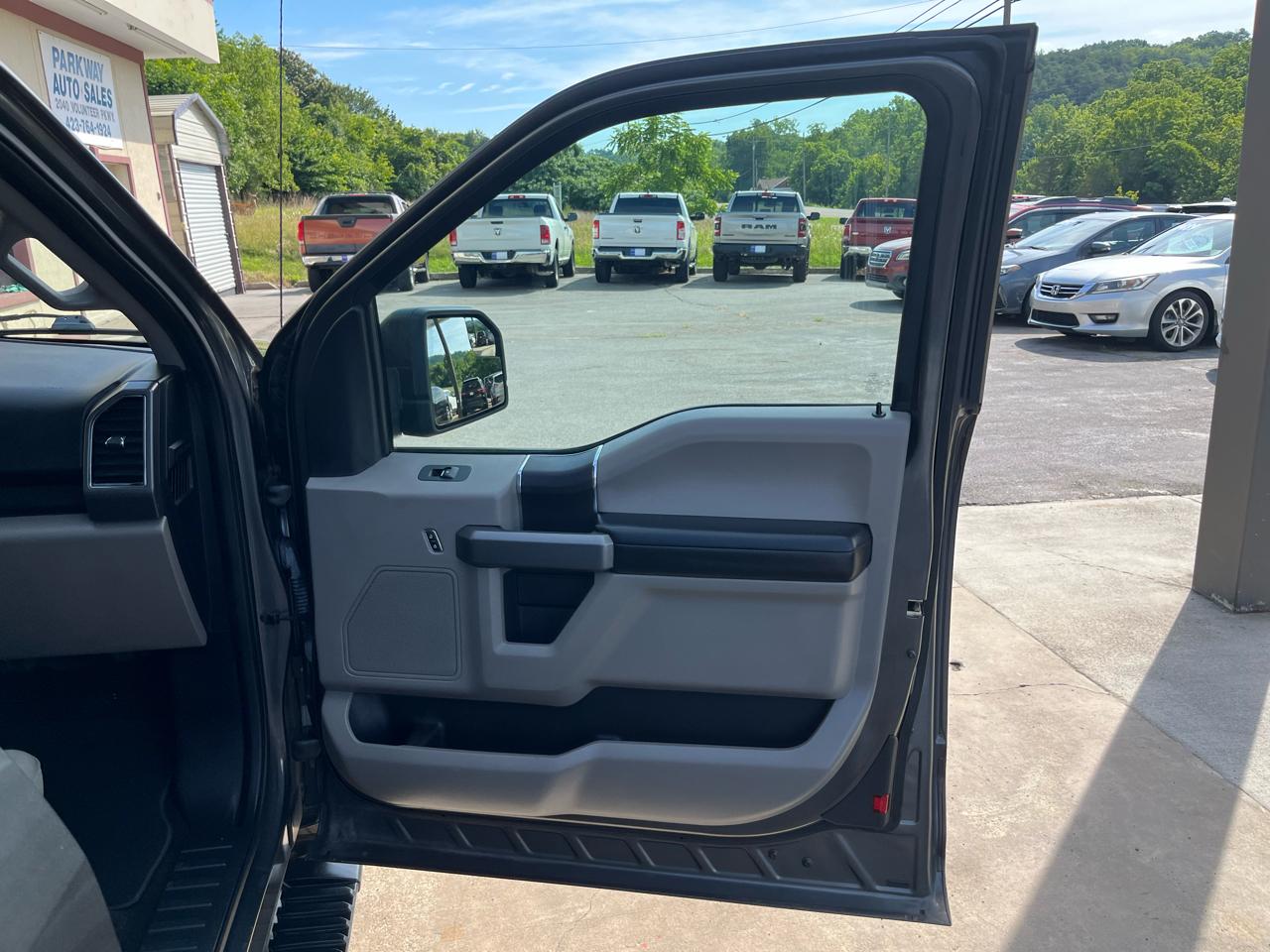 Ford F-150 XL SuperCab 8-ft. 2WD 2019