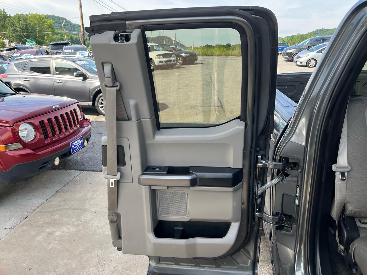 Ford F-150 XL SuperCab 8-ft. 2WD 2019